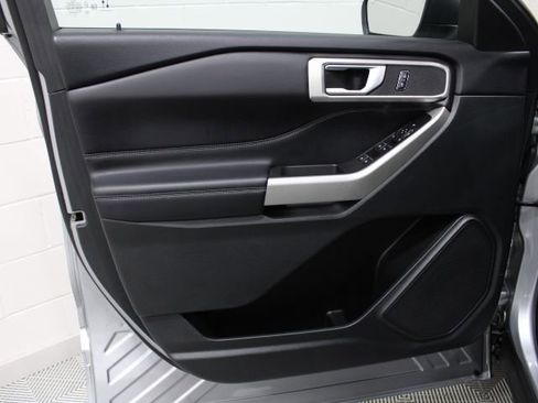 Used 2023 Ford Explorer XLT w/ Equipment Group 202A image 17