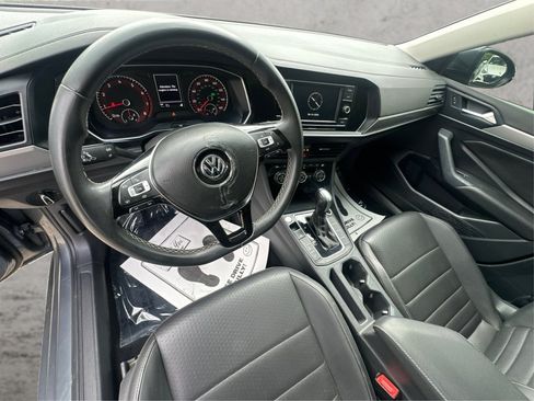 Used 2021 Volkswagen Jetta FWD image 32