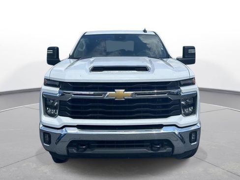 Used 2025 Chevrolet Silverado 2500 LT w/ Convenience Package AWD/4WD image 3