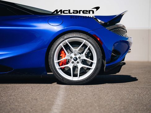Used 2024 McLaren 750S Spider image 18