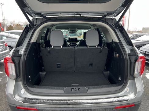 Used 2025 Ford Explorer Active w/ Active Comfort Package image 32