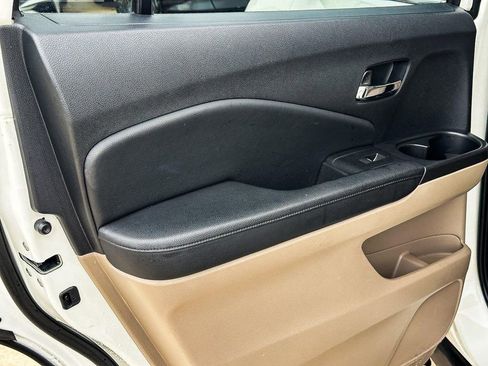 Used 2019 Honda Pilot LX image 31