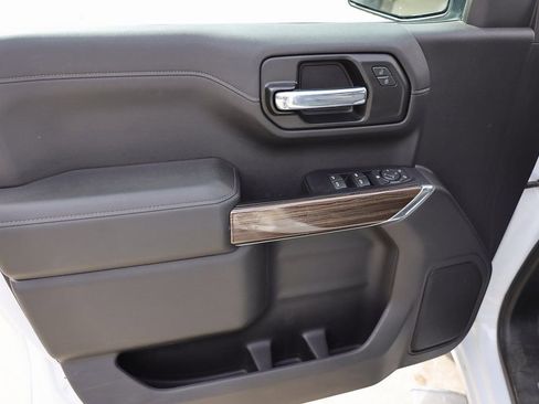 Used 2020 Chevrolet Silverado 1500 RST AWD/4WD image 10