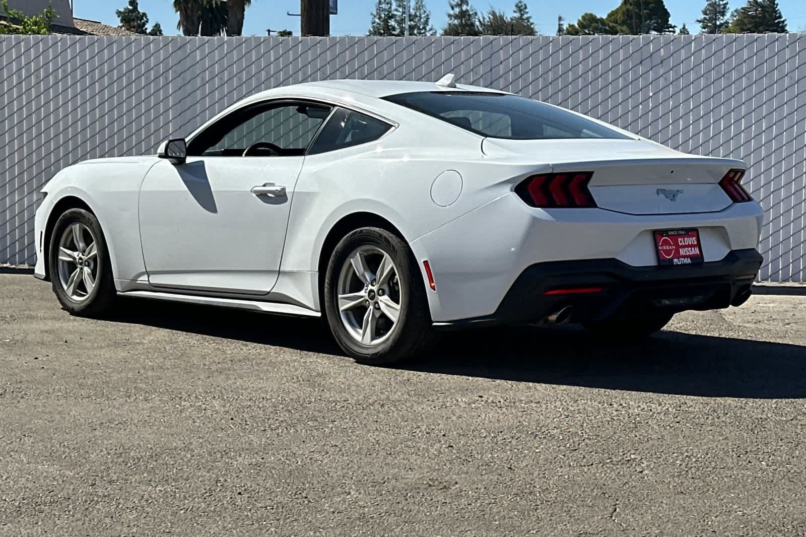 Used 2024 Ford Mustang Coupe RWD image 7