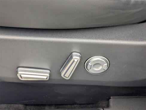 Used 2024 Lincoln Nautilus Premier w/ Equipment Group 102A image 23