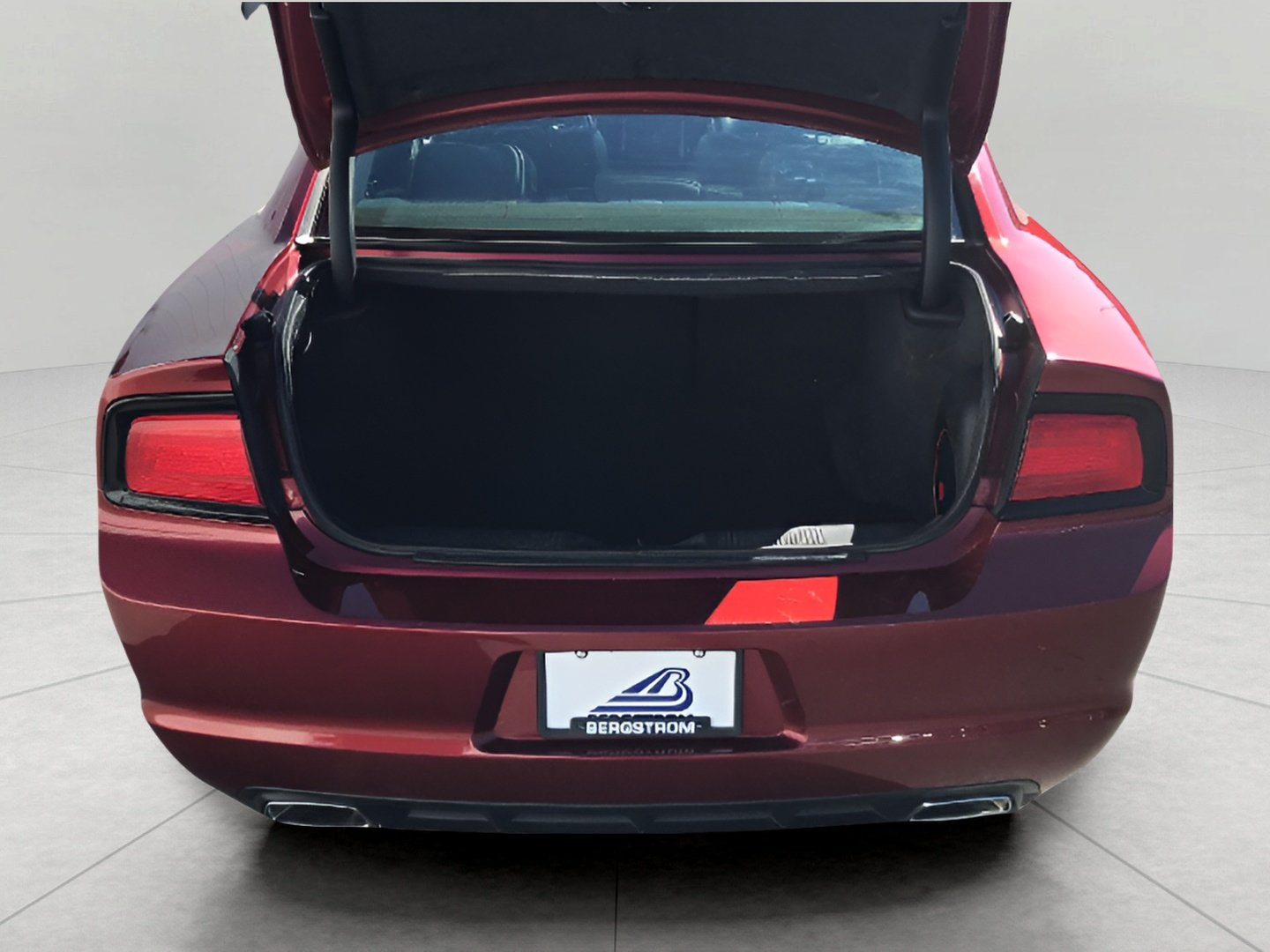 Used 2014 Dodge Charger SXT RWD image 12