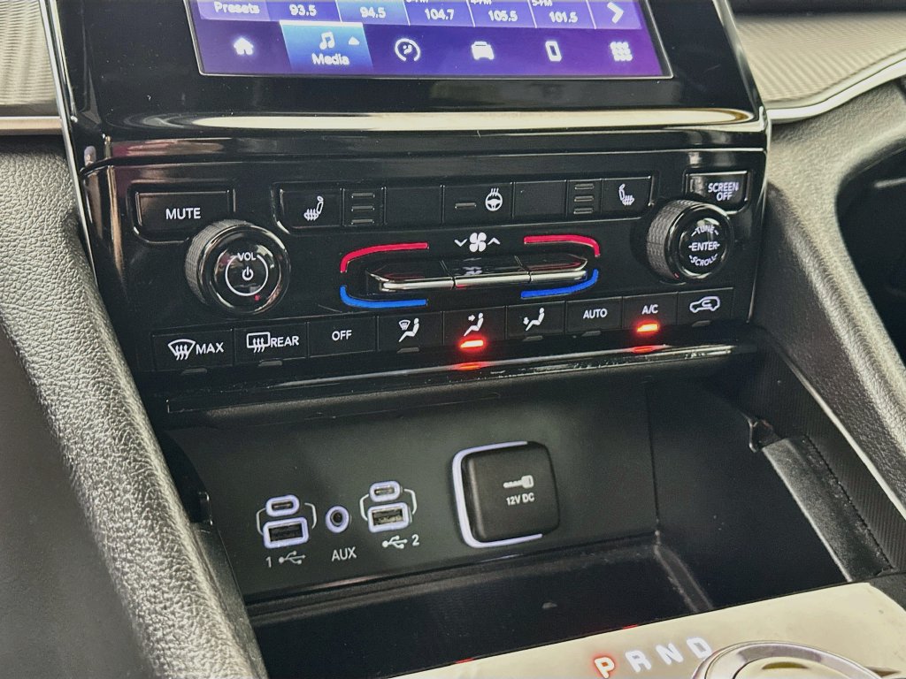 Certified 2024 Jeep Grand Cherokee Laredo X w/ Luxury Tech Group I AWD/4WD image 26
