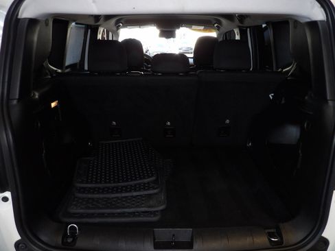 Used 2023 Jeep Renegade Trailhawk AWD/4WD image 18