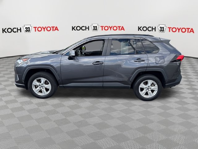Used 2021 Toyota RAV4 XLE w/ Convenience Package FWD image 4