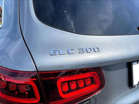 Used 2021 Mercedes-Benz GLC 300 4MATIC image 8