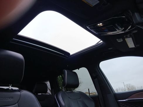 Used 2022 Jeep Grand Cherokee Summit w/ Advanced Protech Group IV image 70