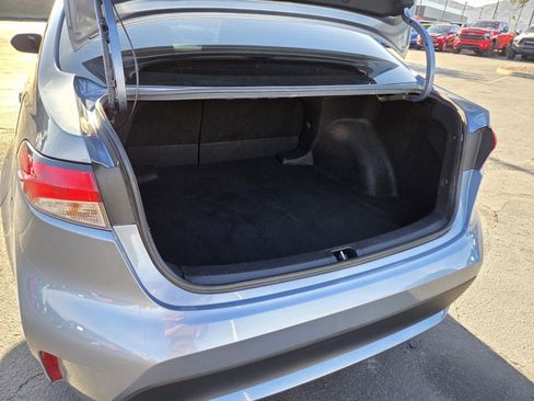 Used 2021 Toyota Corolla LE image 13
