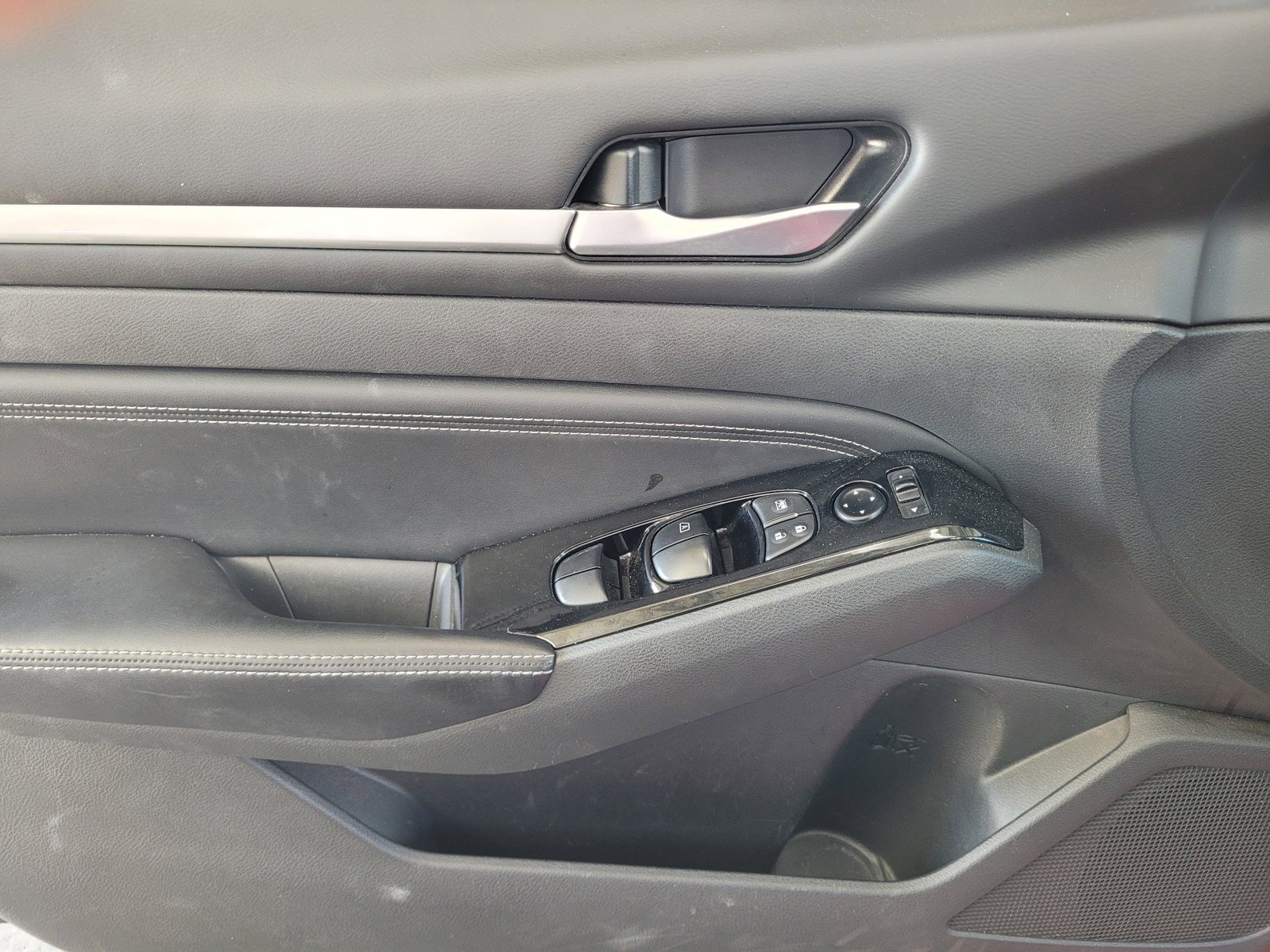 Certified 2023 Nissan Altima 2.5 SV w/ SV Premium Package FWD image 17