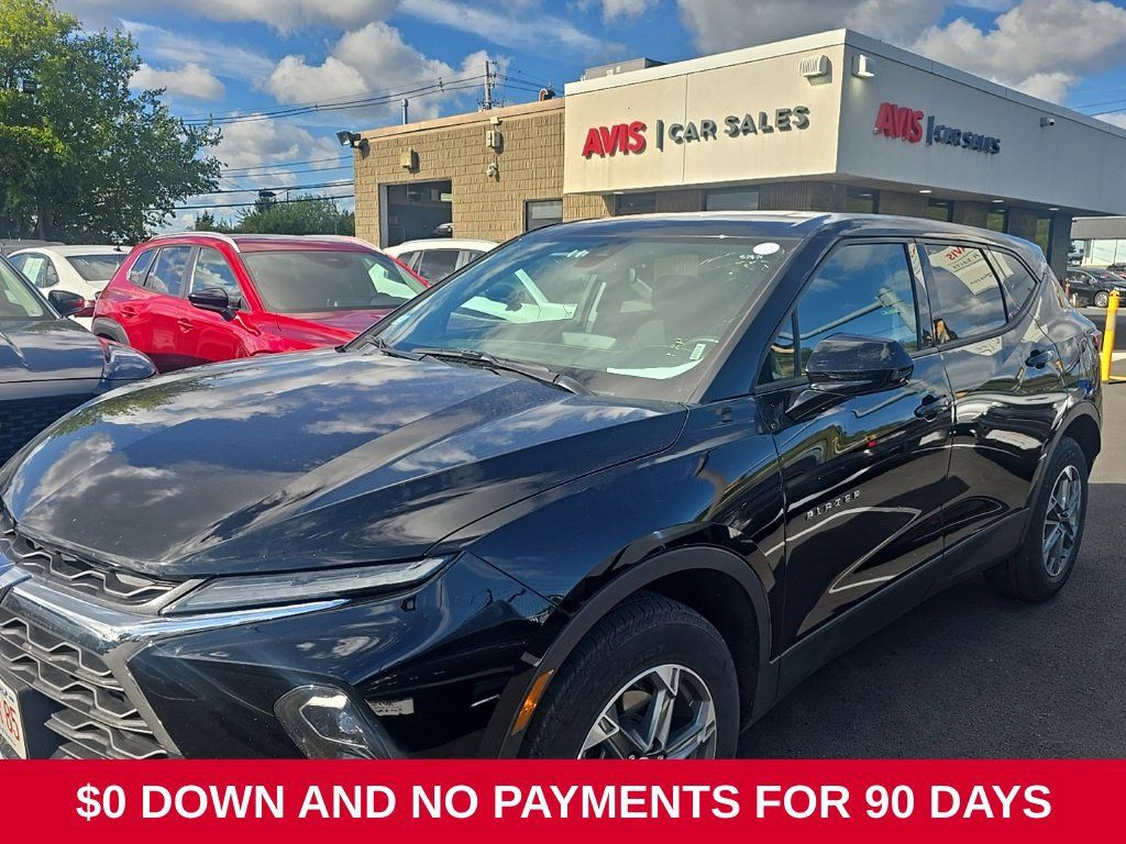 Used 2025 Chevrolet Blazer LT AWD/4WD image 1