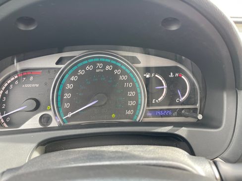 Used 2014 Toyota Venza LE w/ LE Convenience Package FWD image 17