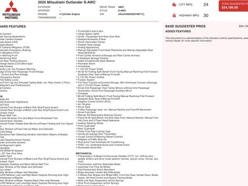 Used 2025 Mitsubishi Outlander SE image 2