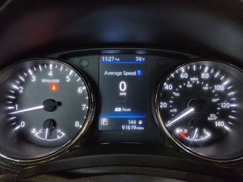 Used 2020 Nissan Rogue S FWD image 23
