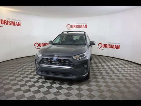 Used 2021 Toyota RAV4 XLE w/ Convenience Package AWD/4WD image 1