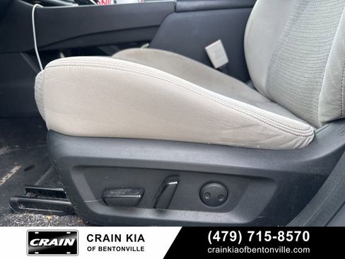Used 2021 Nissan Rogue SV FWD image 19
