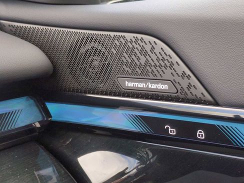 New 2025 BMW i5 xDrive40 w/ M Sport Package image 33