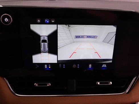 Used 2025 Chevrolet Equinox ACTIV w/ Safety and Technology Package FWD image 27