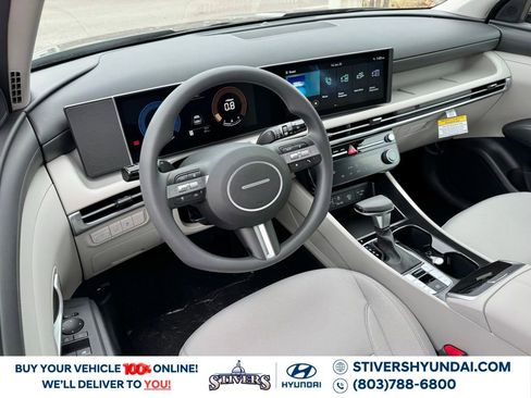 New 2026 Hyundai Tucson SEL image 3