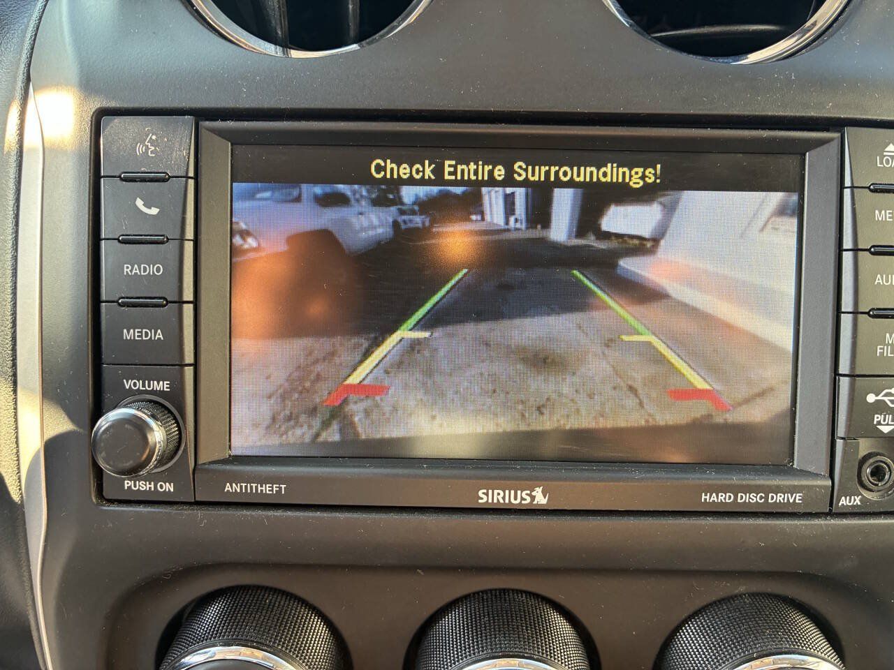 Used 2014 Jeep Compass Latitude w/ Sun/Sound Group FWD image 16
