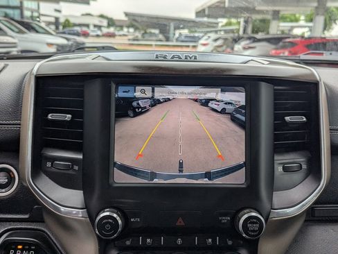 Used 2022 RAM 1500 Laramie AWD/4WD image 7