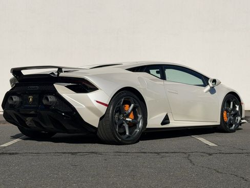 Used 2024 Lamborghini Huracan Tecnica image 7