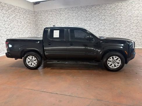 Used 2022 Nissan Frontier SV RWD image 8