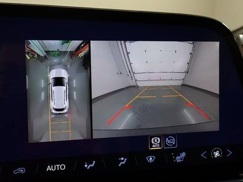 New 2026 Chevrolet Equinox EV LT image 23