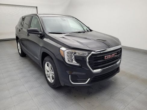 Used 2024 GMC Terrain SLE image 13