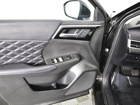Used 2024 Mitsubishi Outlander SEL AWD/4WD image 36