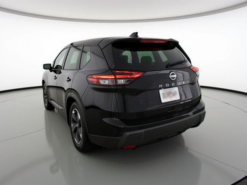 Used 2025 Nissan Rogue SV image 6
