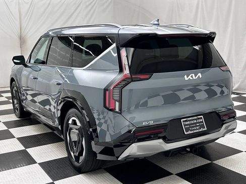 Used 2024 Kia EV9 Land AWD/4WD image 5