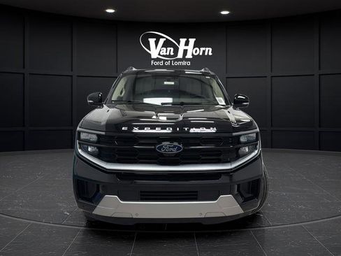 Used 2025 Ford Expedition Platinum w/ Driver's Package image 2