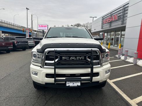 Used 2018 RAM 2500 Limited image 32
