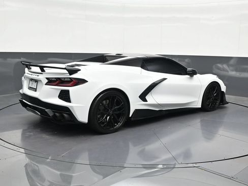 Used 2025 Chevrolet Corvette Stingray Preferred Conv w/ Z51 Performance Package RWD image 5