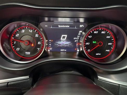 Used 2019 Dodge Charger SXT RWD image 16