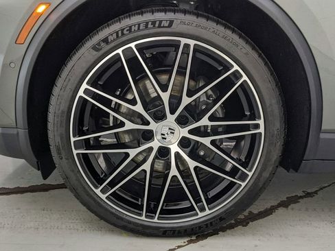 Used 2024 Porsche Macan 4 Electric image 54