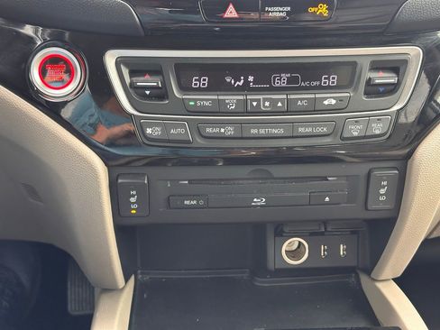 Used 2016 Honda Pilot Touring image 35