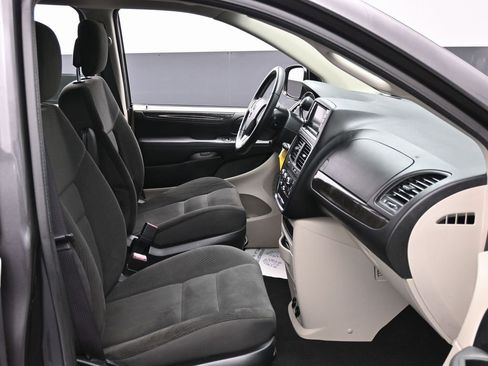 Used 2017 Dodge Grand Caravan SE w/ Power Window Group image 35