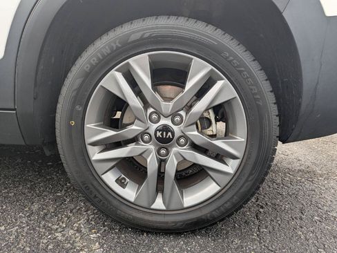 Used 2021 Kia Seltos S AWD/4WD image 11