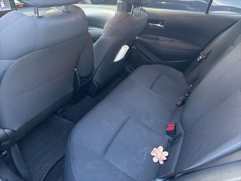 Used 2020 Toyota Corolla LE FWD image 6