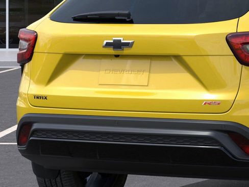 New 2025 Chevrolet Trax RS w/ Driver Confidence Package image 15