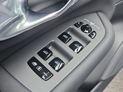 New 2026 Volvo XC90 B6 Ultra w/ Protection Package Premier image 19