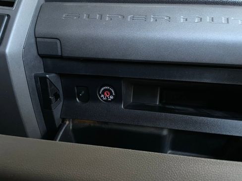 Used 2017 Ford F250 XL image 28