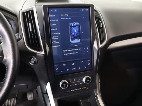 Used 2024 Ford Edge SEL image 5