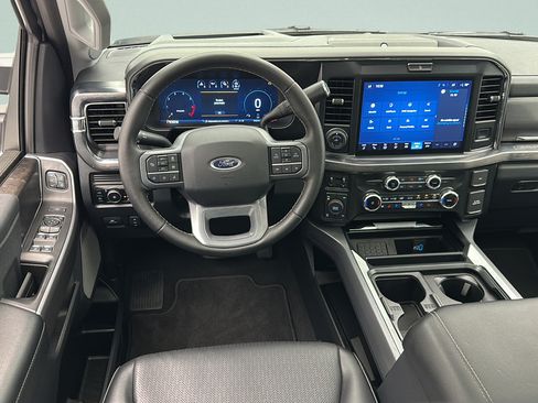 Used 2025 Ford F250 Lariat w/ Lariat Ultimate Package AWD/4WD image 12