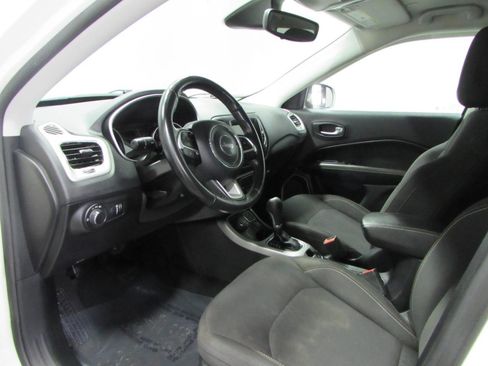 Used 2020 Jeep Compass Sport w/ Cold Weather Group AWD/4WD image 13